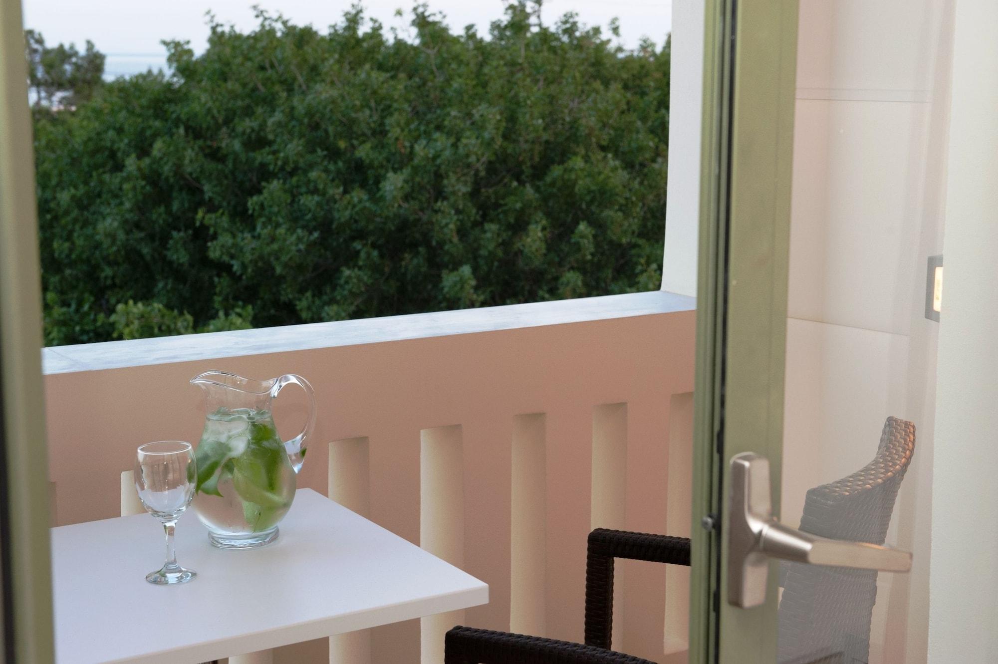Aphrodite Samos Suites Marathókampos Extérieur photo