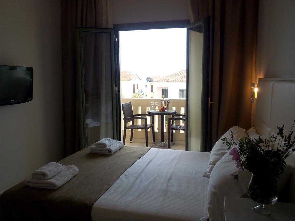 Aphrodite Samos Suites Marathókampos Extérieur photo