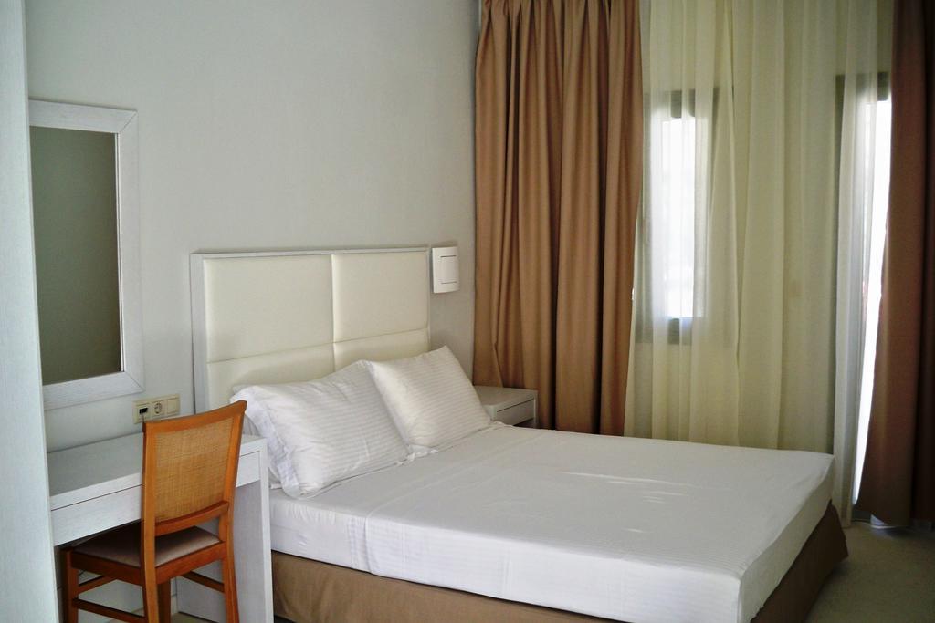 Aphrodite Samos Suites Marathókampos Extérieur photo
