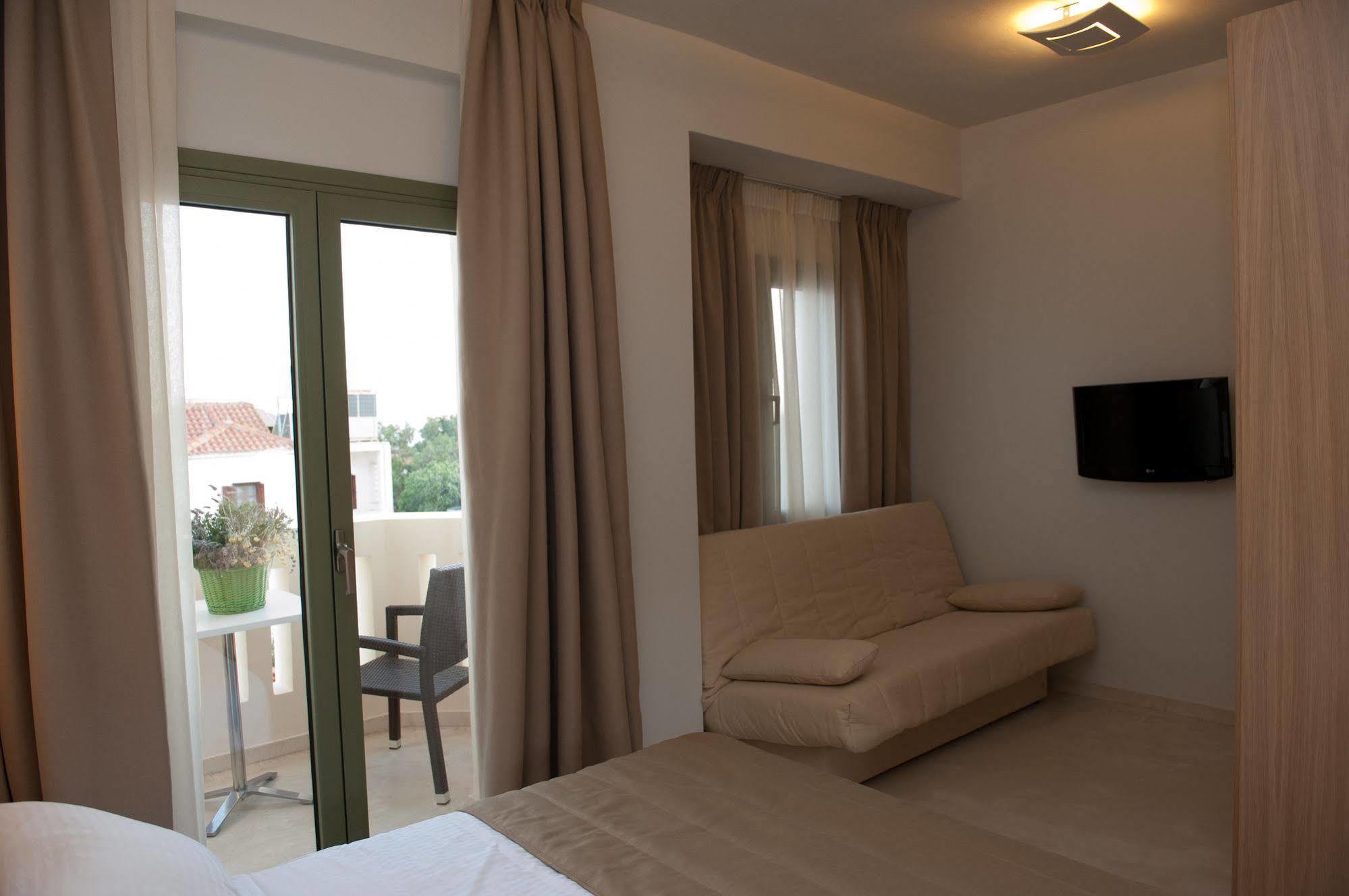 Aphrodite Samos Suites Marathókampos Extérieur photo