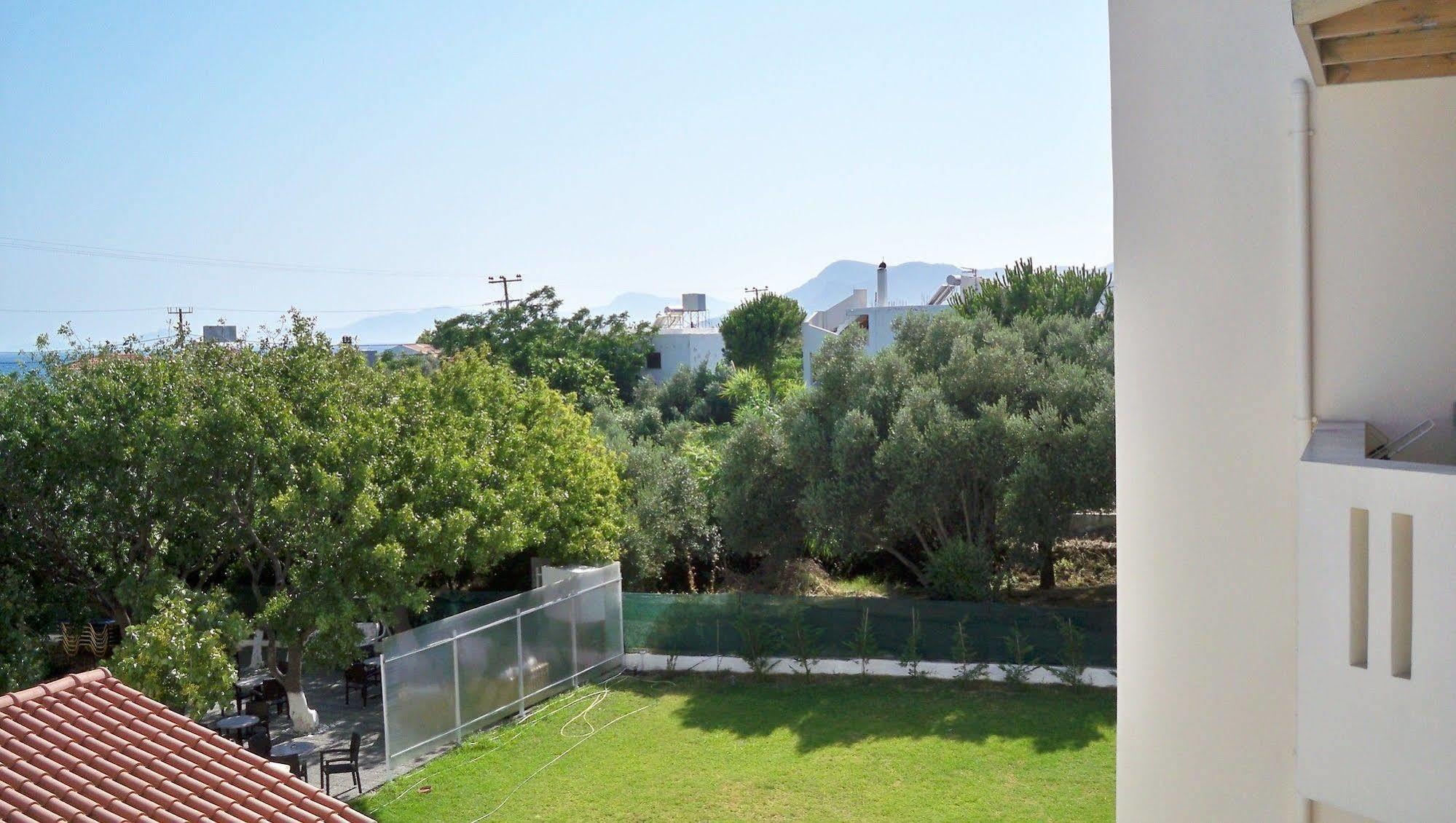 Aphrodite Samos Suites Marathókampos Extérieur photo